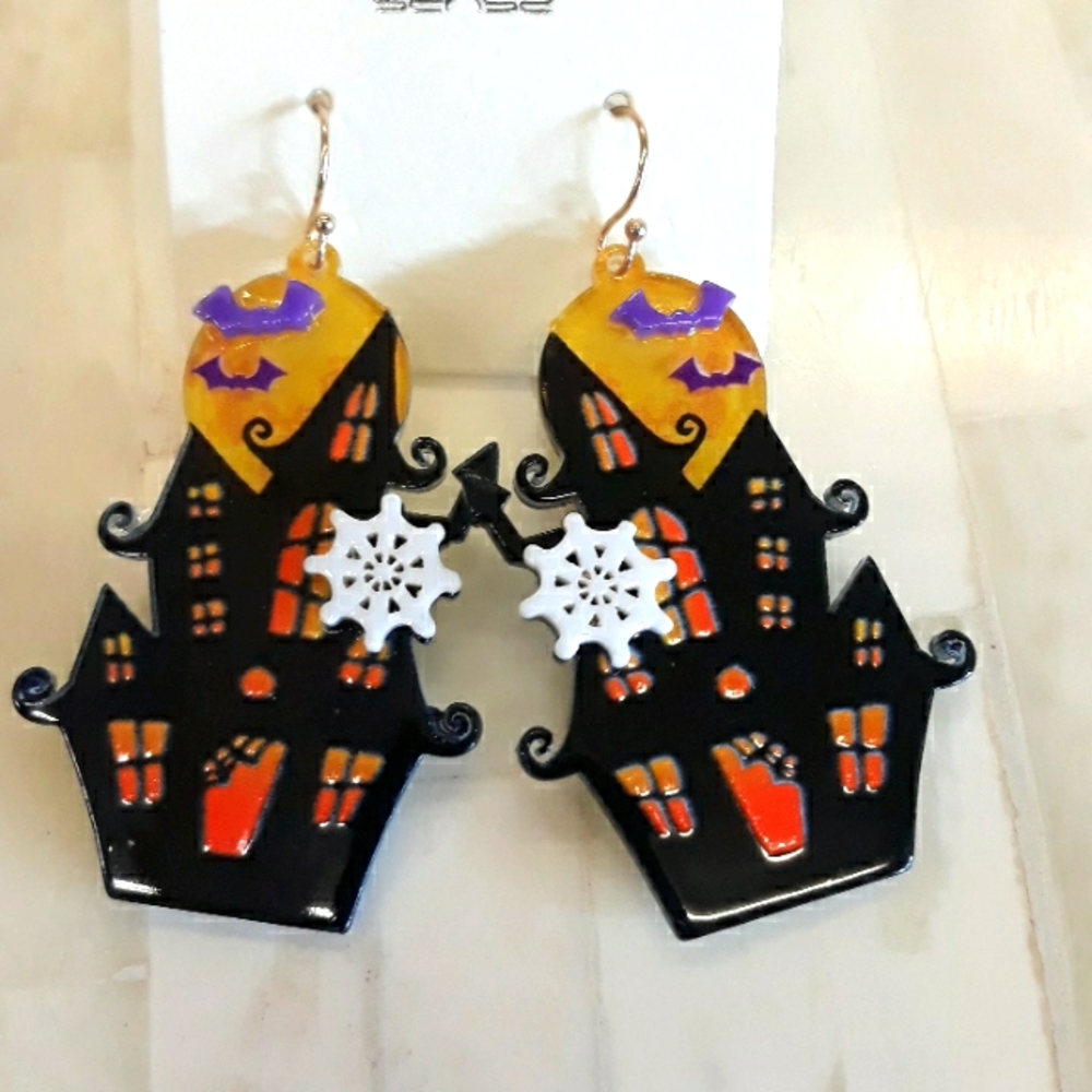 Spooky Haunted House Earrings 🖤🎃👻